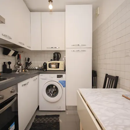 B Live By Ghor Lejlighed