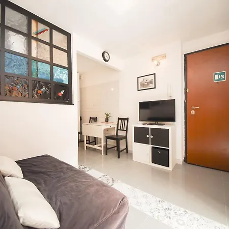 B Live By Ghor Apartman Róma